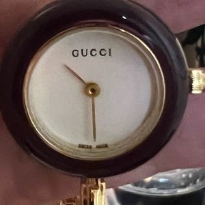Vintage gold gucciwatch bezels changeable with box